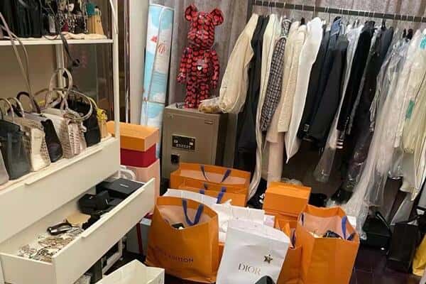靖安县回收一线品牌衣服